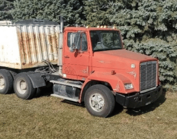 Main image Freightliner FLC112