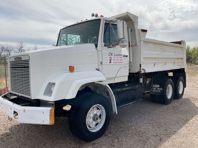 Image of Freightliner FLC112 equipment image 2