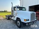 1989 Freightliner FLD120 Image