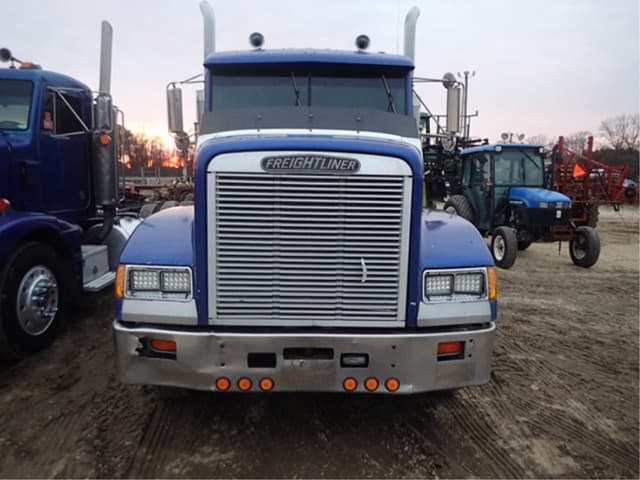 Image of Freightliner FLD equipment image 1