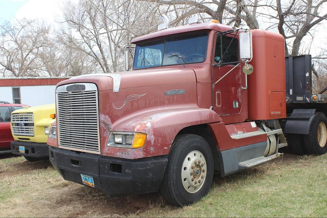 Image of Freightliner FLD120 Primary image