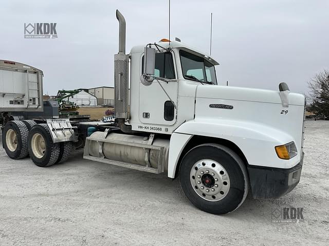 Image of Freightliner FLD120 equipment image 1