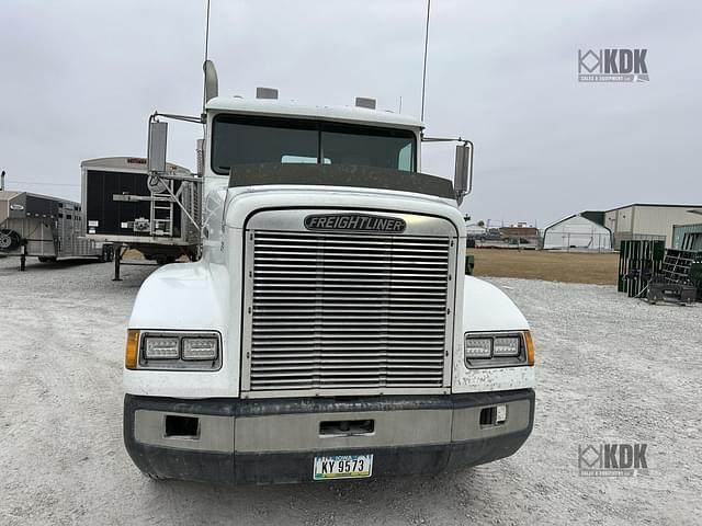 Image of Freightliner FLD120 equipment image 2