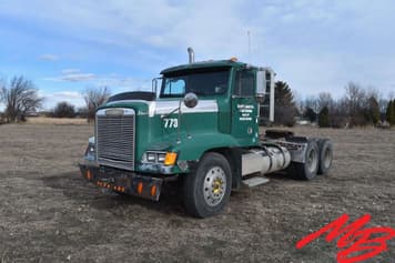 Main image Freightliner FLD120