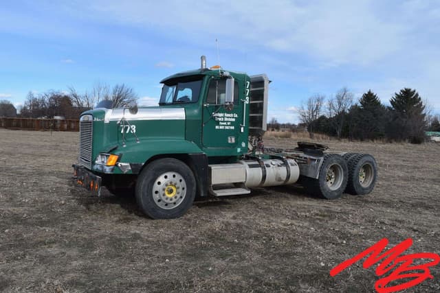 Image of Freightliner FLD120 equipment image 1