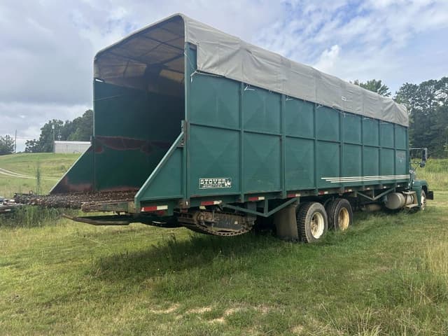 Image of Freightliner FLD120 equipment image 4