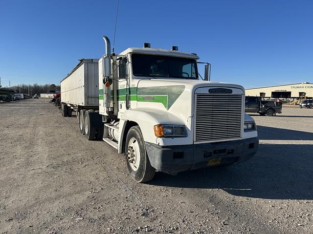 Image of Freightliner FLD120 equipment image 1