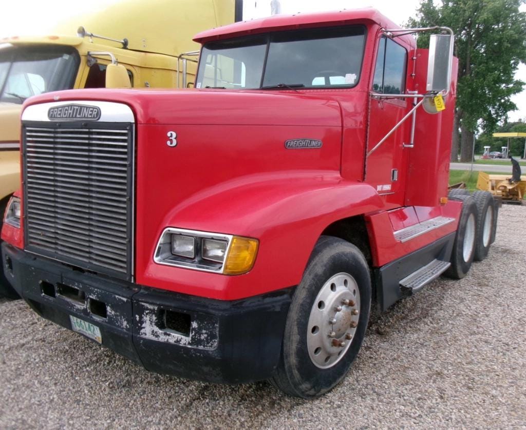 1989 Freightliner FLD120 Equipment Image0