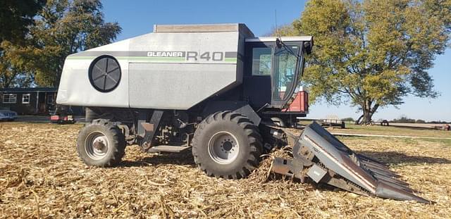 Image of Gleaner R40 equipment image 1