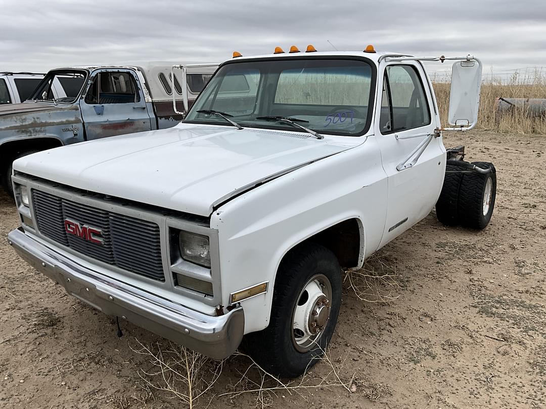 Image of GMC 2500 Primary image