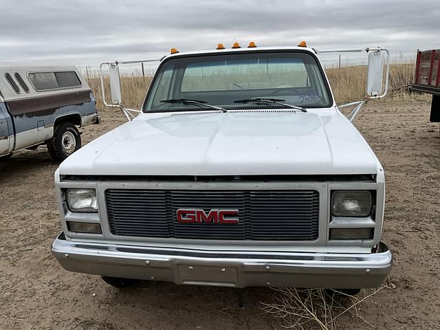 Image of GMC 2500 equipment image 2