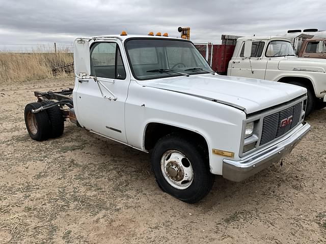 Image of GMC 2500 equipment image 4