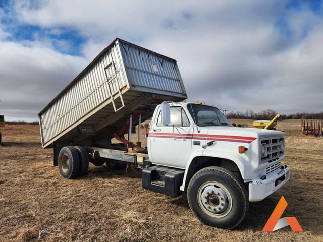 Image of GMC 7000 equipment image 1