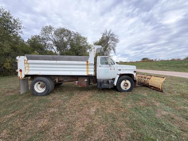 Image of GMC 7000 equipment image 3