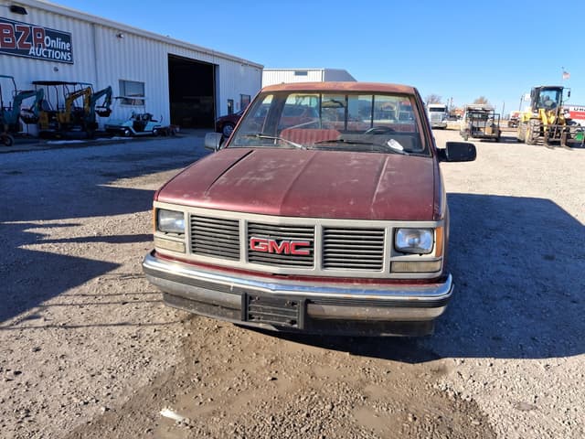 Image of GMC 1500 equipment image 2