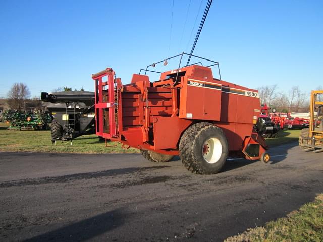 Image of Hesston 4900 equipment image 2