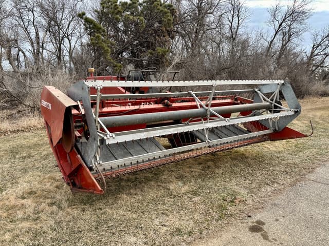 Image of Hesston 6450 equipment image 1