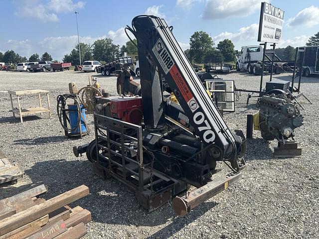 Image of Hiab 070 equipment image 1