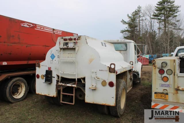 Image of International Navistar equipment image 2