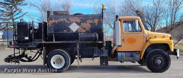 Image of International 1954 equipment image 3