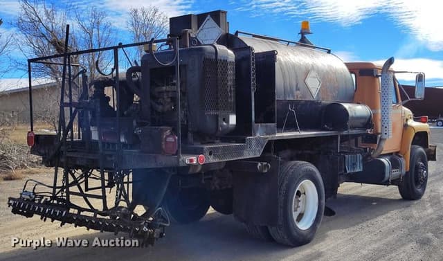 Image of International 1954 equipment image 4