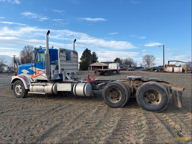 Image of International 9300 equipment image 1