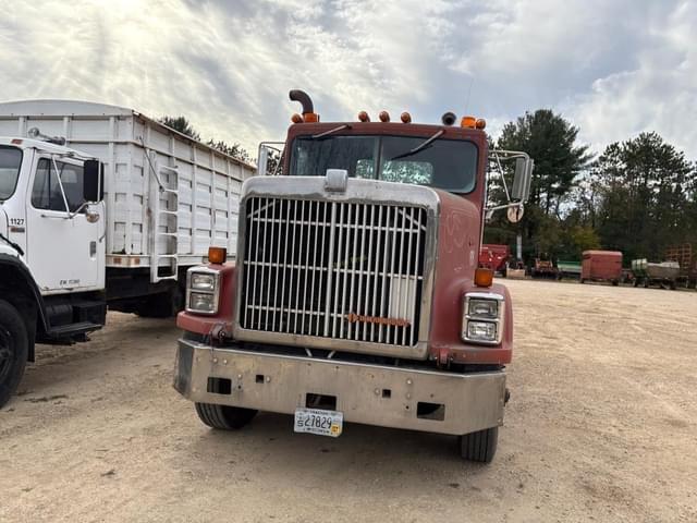 Image of International 9300 equipment image 1