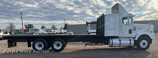 Image of International F9300 equipment image 3