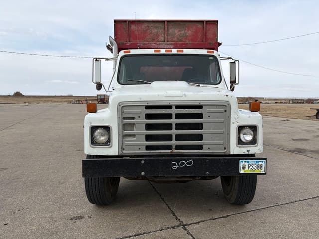 Image of International S1900 equipment image 1