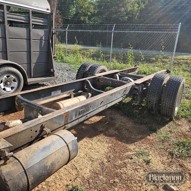 Image of International S1600 equipment image 1