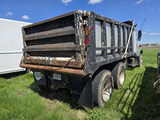 Image of International S2500 equipment image 3