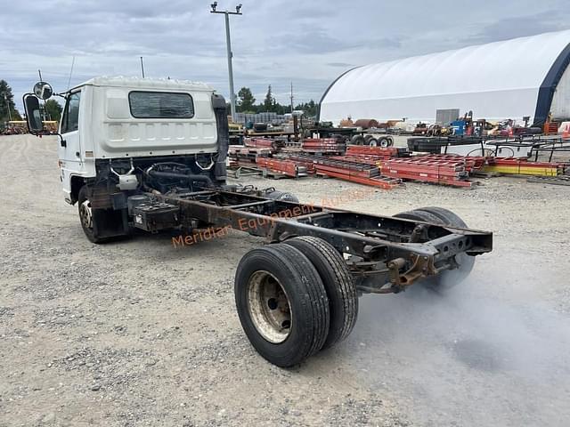Image of Isuzu NPR equipment image 3