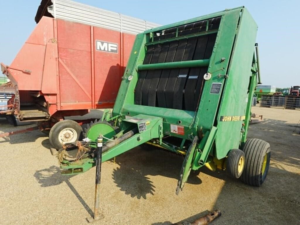 1989 John Deere 535 Equipment Image0