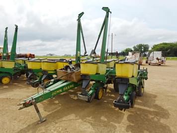 Main image John Deere 7200