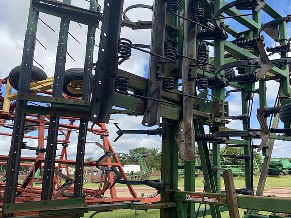 Image of John Deere 1060 equipment image 3