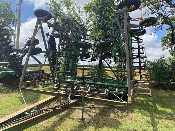 Image of John Deere 1060 Primary image
