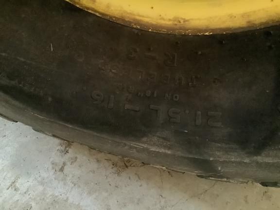 Image of John Deere 2155 equipment image 4