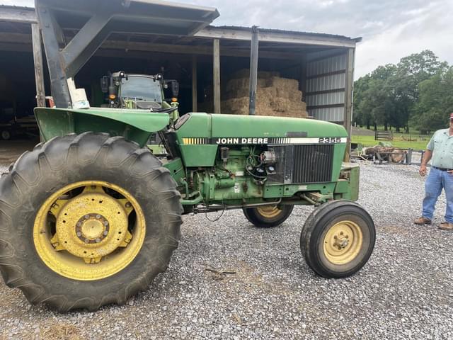 Image of John Deere 2355 equipment image 4