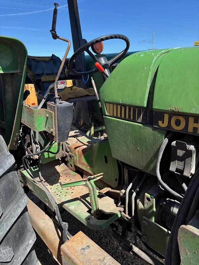 Image of John Deere 2555 equipment image 4