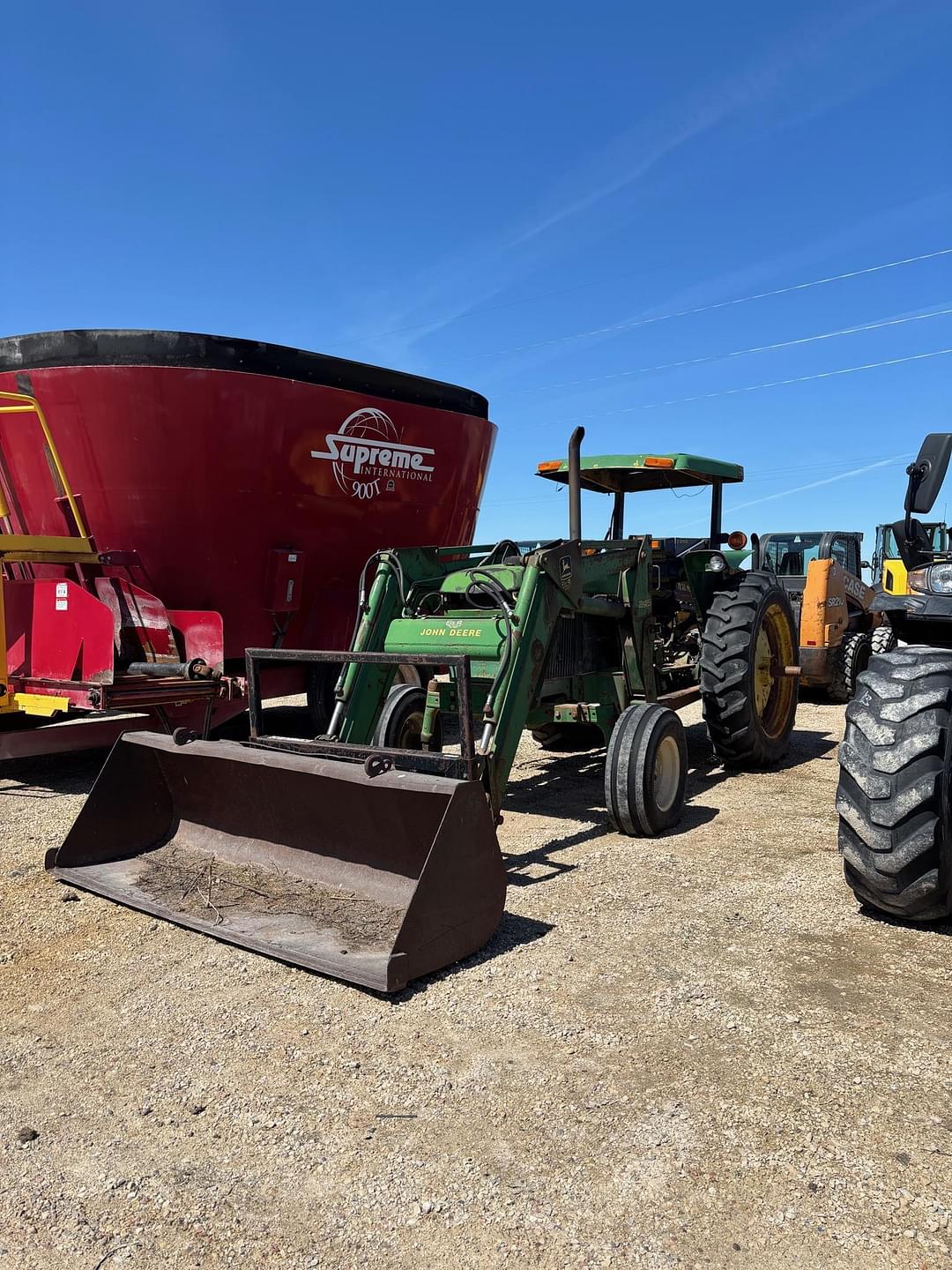 Image of John Deere 2555 Primary image