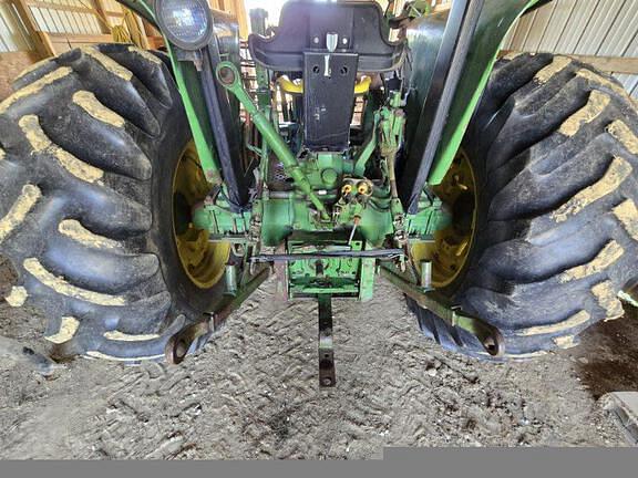 Image of John Deere 2555 equipment image 4