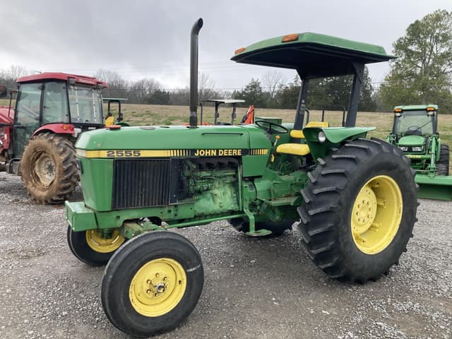 Image of John Deere 2555 equipment image 1