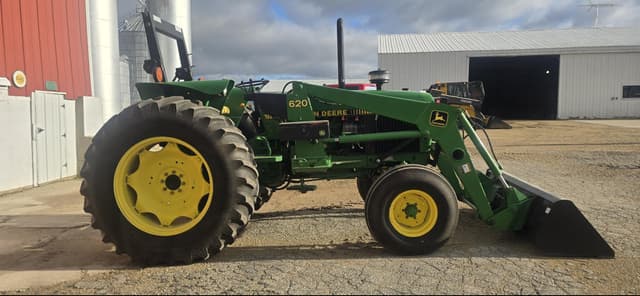 Image of John Deere 2755 equipment image 3