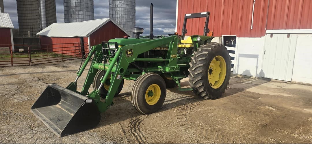 Image of John Deere 2755 Primary image