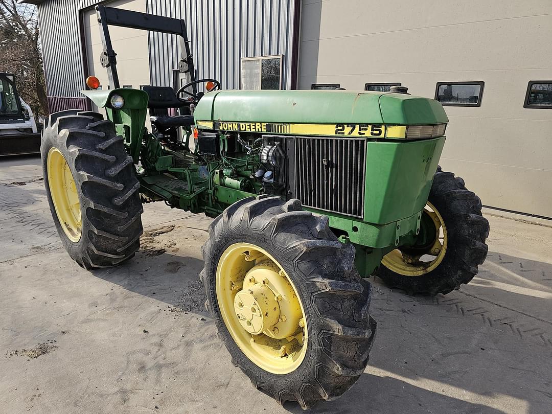 Image of John Deere 2755 Primary image