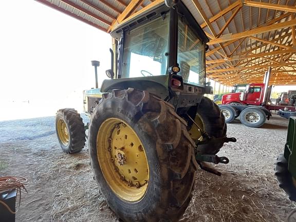 Image of John Deere 2955 equipment image 1