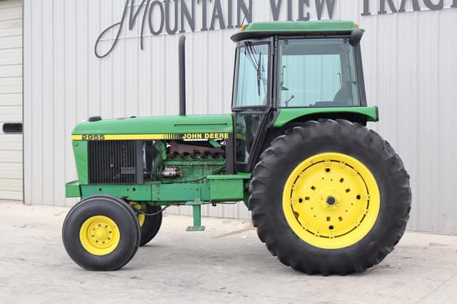 Image of John Deere 2955 equipment image 4