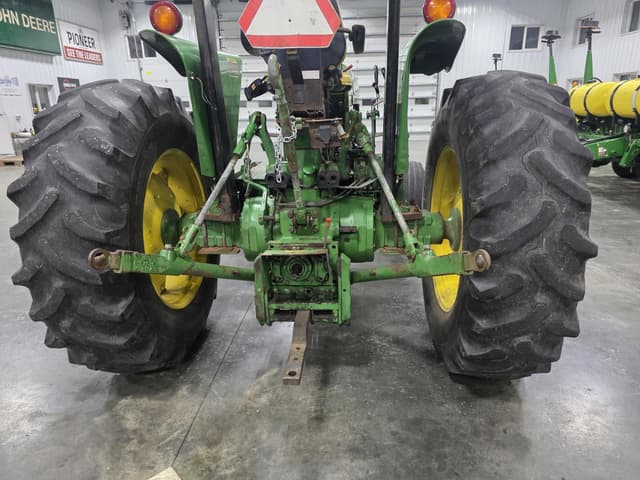 Image of John Deere 2955 equipment image 4