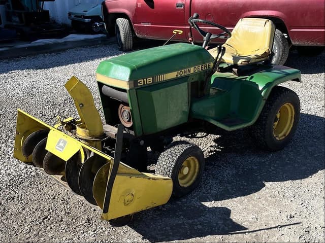 Image of John Deere 318 equipment image 2