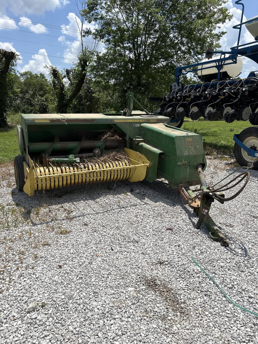 Image of John Deere 328 Image 0